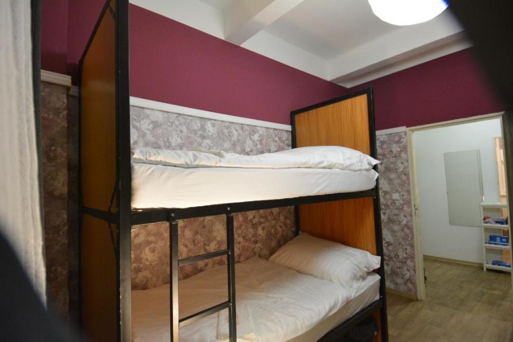 Helen U Namesti Miru Praga