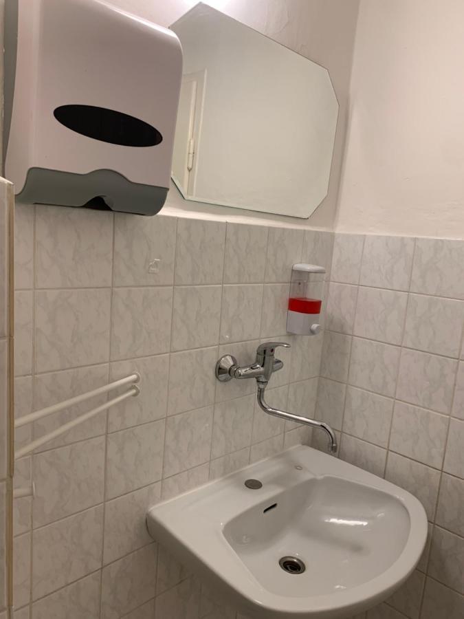 Hostal Helen U Namesti Miru *
